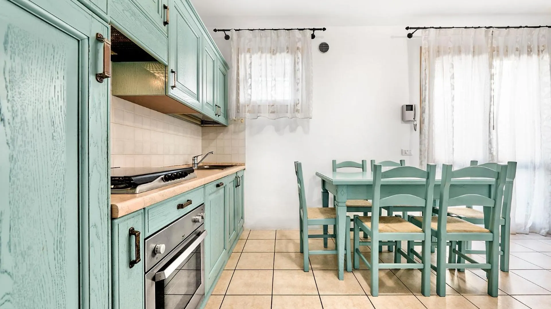 Jesolo Flowers Beach House - Host Solution Apartment